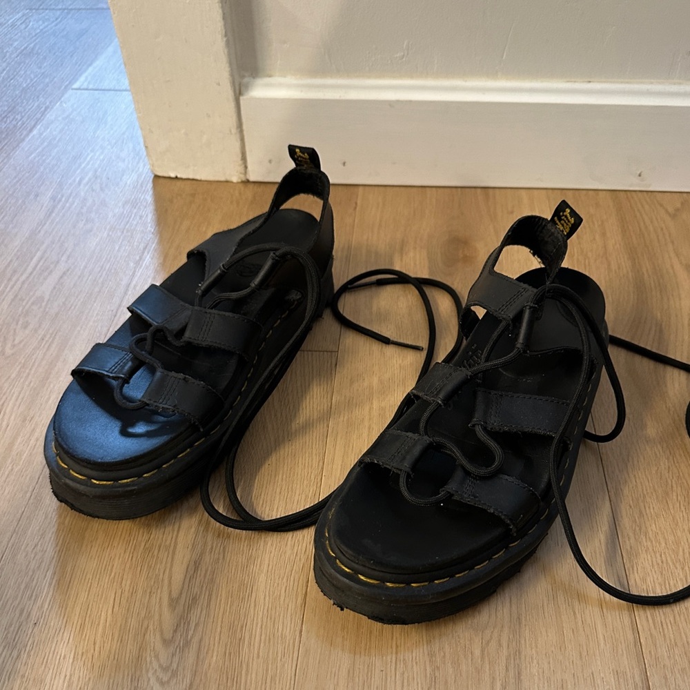 NARTILLA WOMEN'S LEATHER GLADIATOR SANDALS